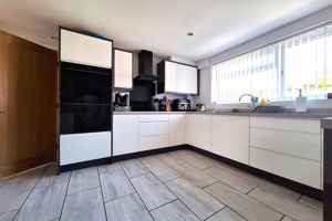 Kitchen - click for photo gallery